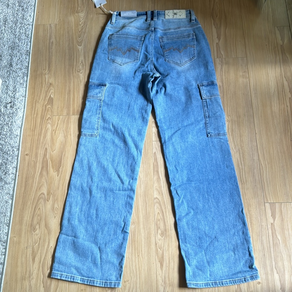 Miss Me High Rise Cargo Jeans - Picture 4 of 6